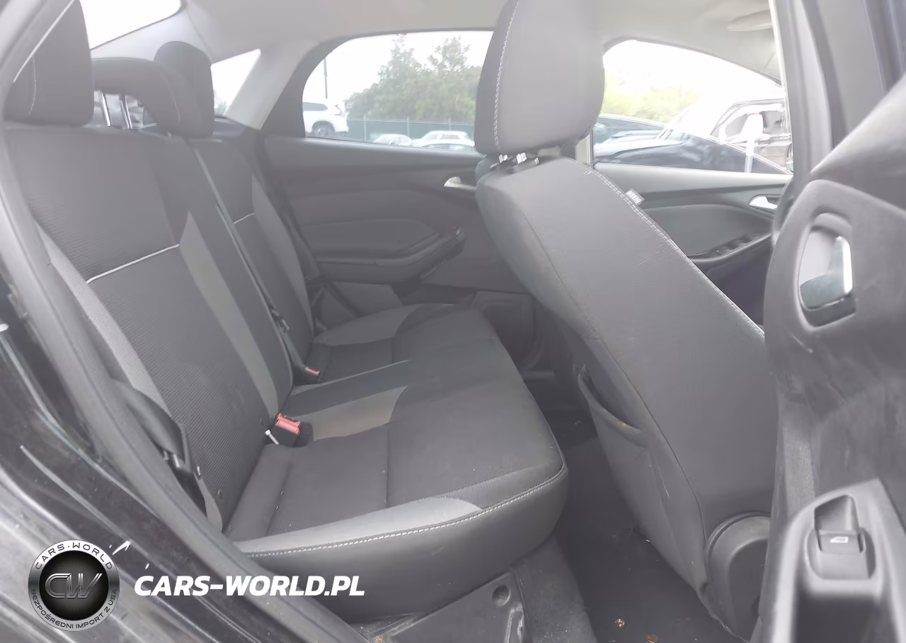 2014 Ford Focus Se VIN:1FADP3F28EL160677 - 8