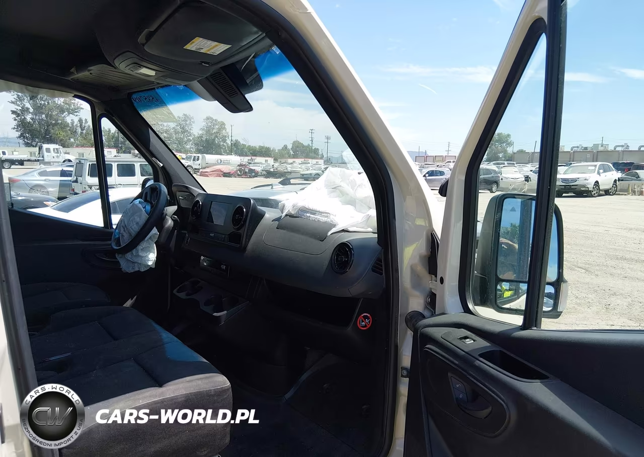 2019 Mercedes-Benz Sprinter 1500 Standard Roof I4 VIN:WD4PE7EDXKT015391 - 5