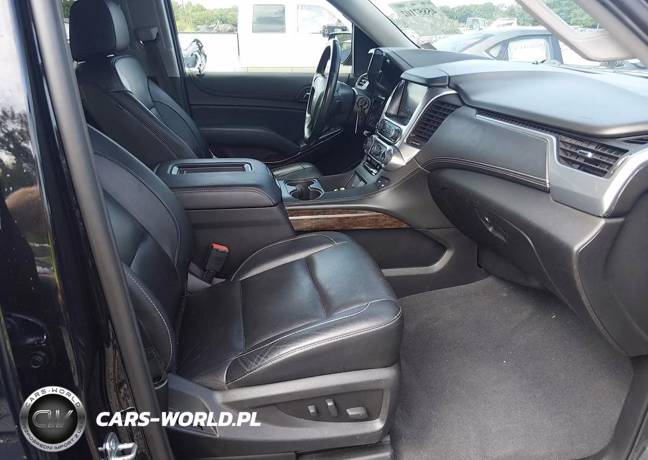 2019 Chevrolet Tahoe Lt VIN:1GNSKBKCXKR267156 - 5