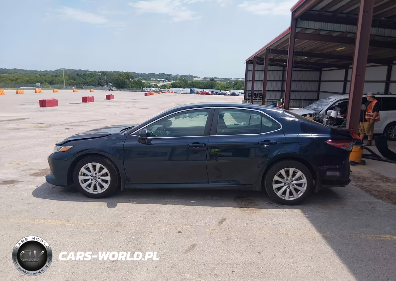 2019 Toyota Camry Le VIN:4T1B11HK4KU731345 - 15