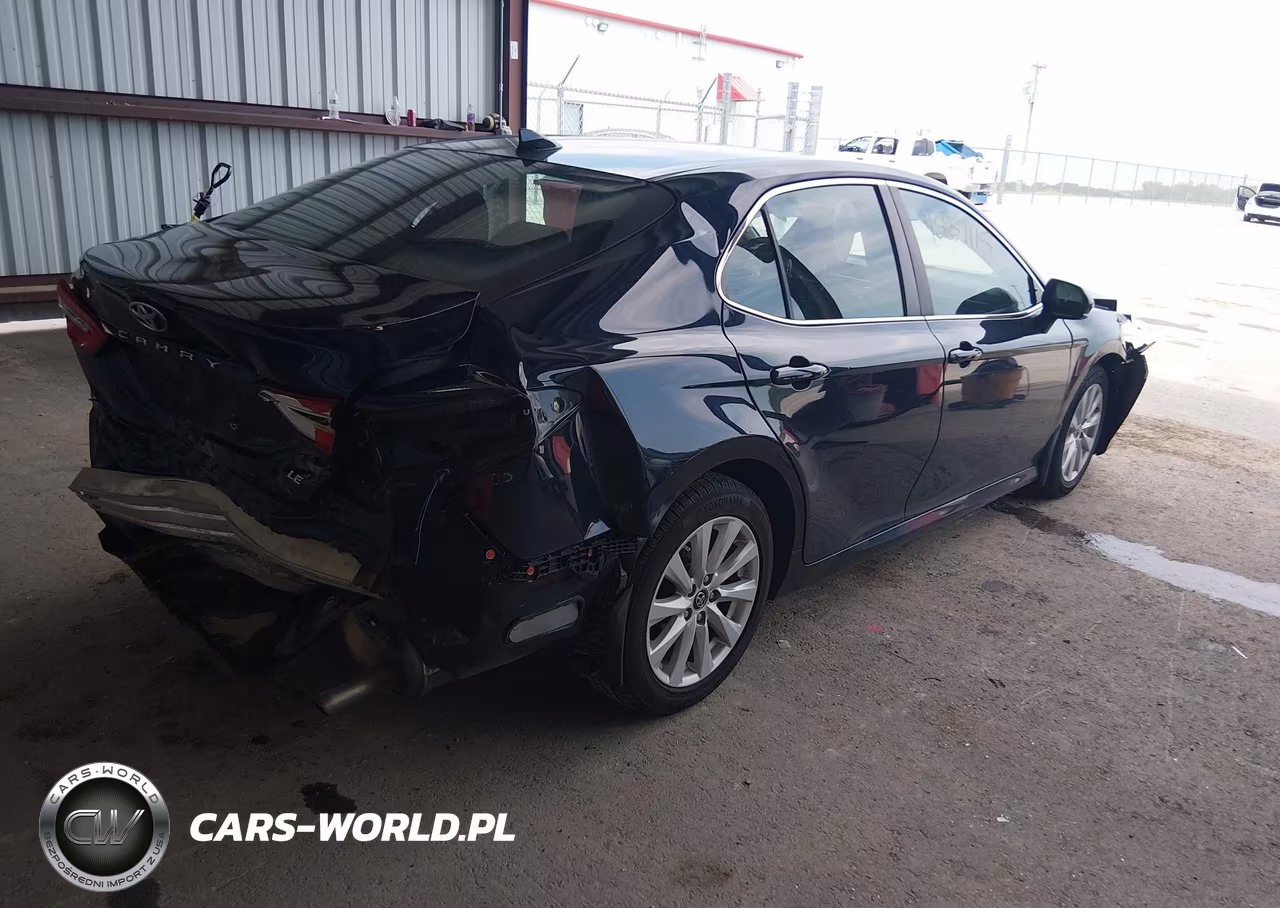 2019 Toyota Camry Le VIN:4T1B11HK4KU731345 - 4