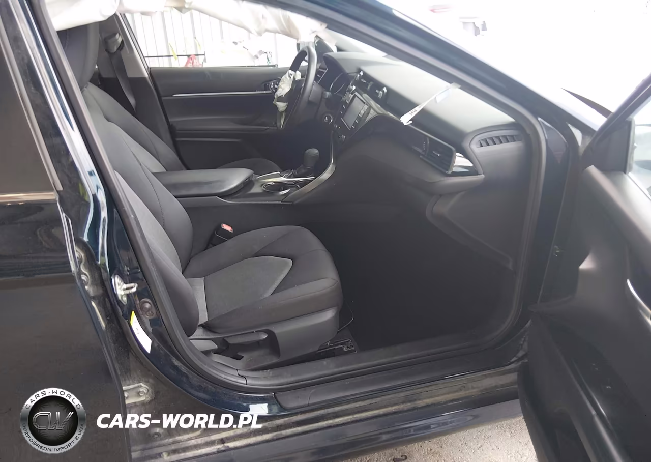 2019 Toyota Camry Le VIN:4T1B11HK4KU731345 - 5