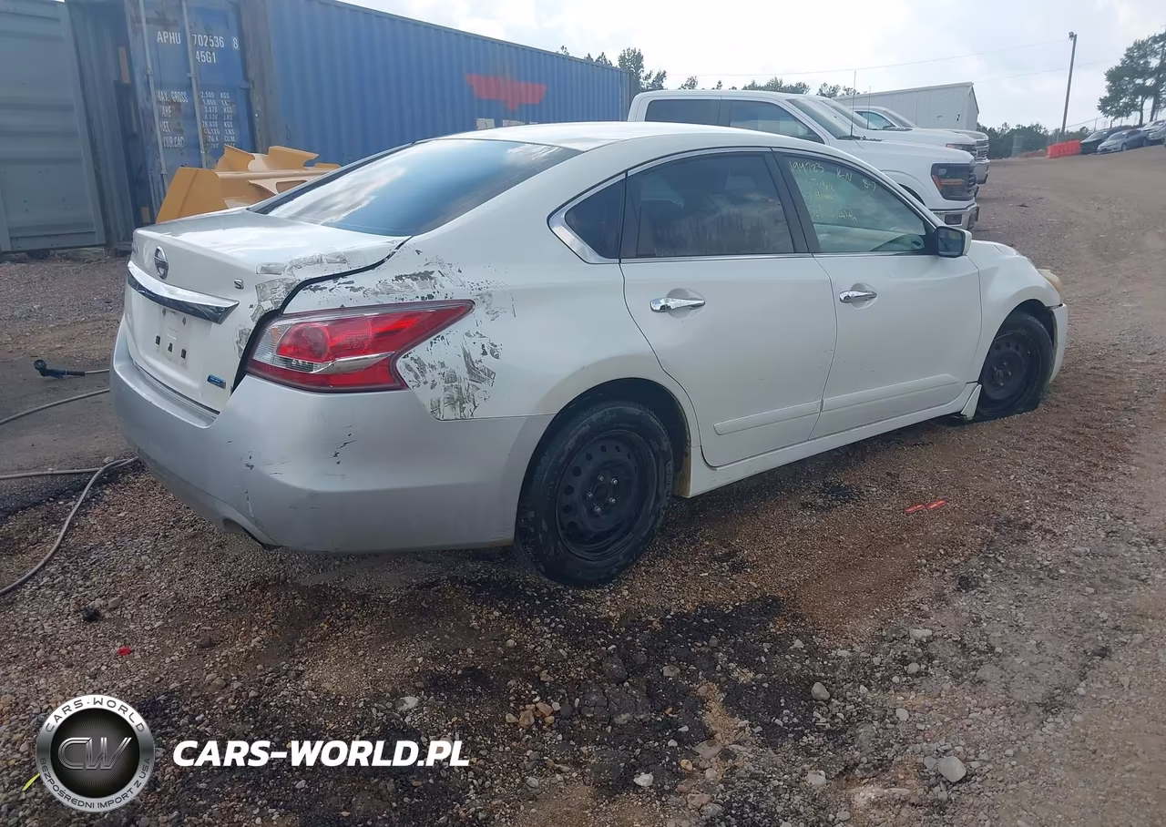 2014 Nissan Altima 2.5 S VIN:1N4AL3AP3EC194723 - 4