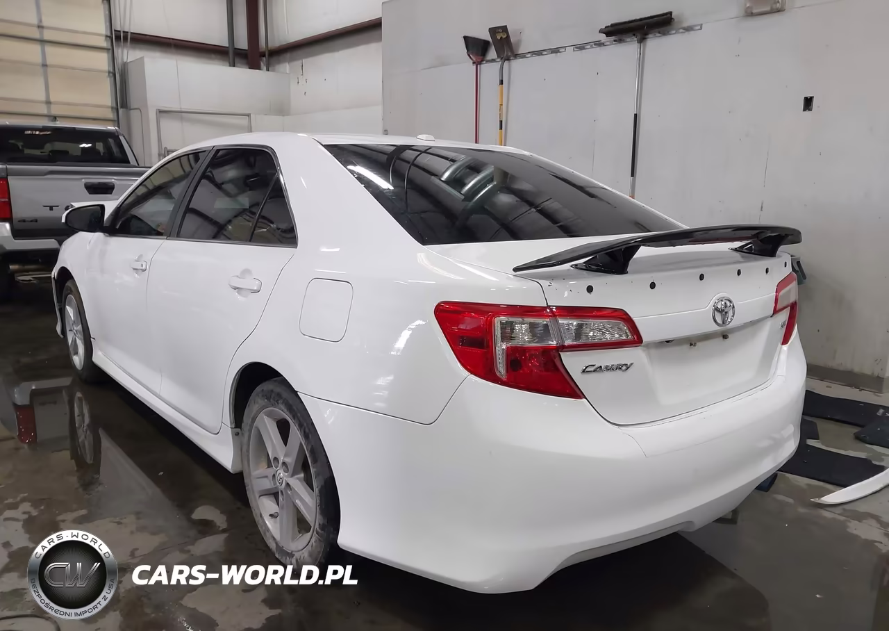 2013 Toyota Camry Se VIN:4T1BF1FK6DU711704 - 3