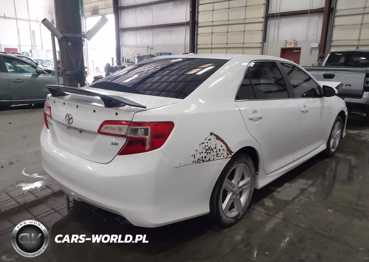 2013 Toyota Camry Se VIN:4T1BF1FK6DU711704 - 4