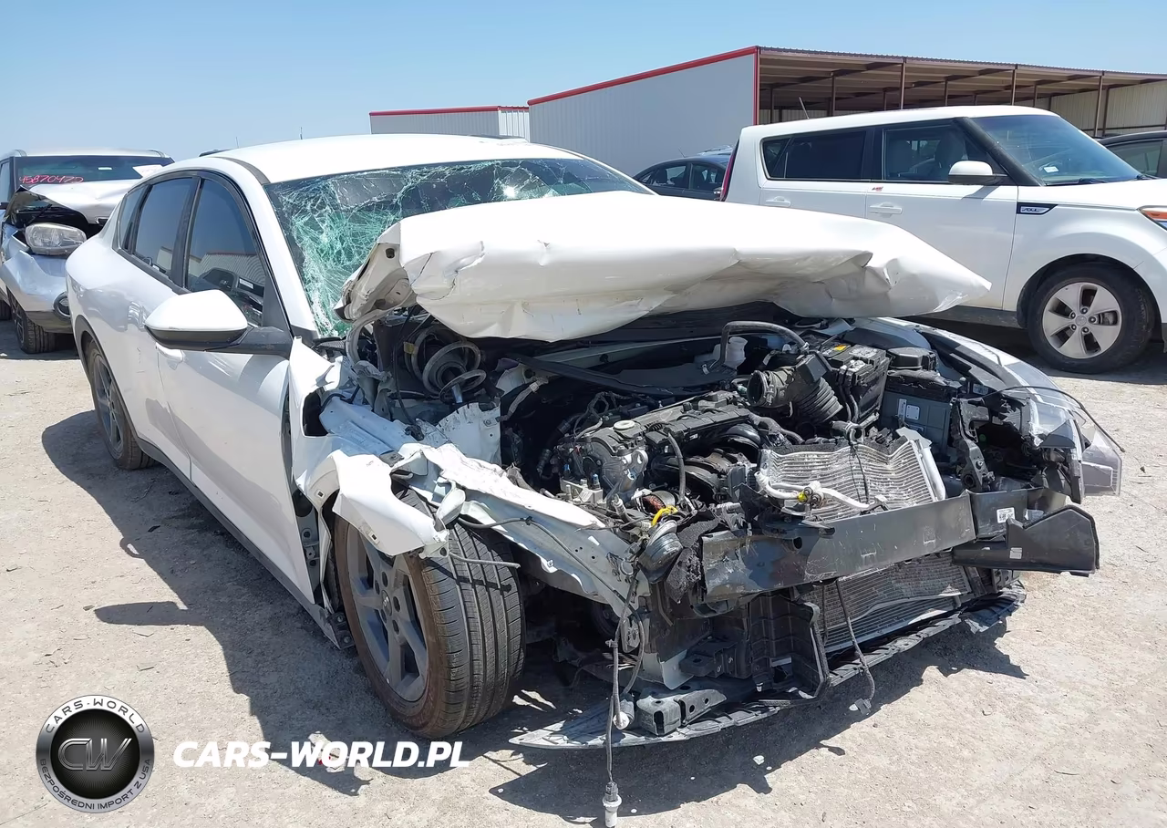 2025 Kia K4 Lxs VIN:3KPFT4DE1SE078831 - 1