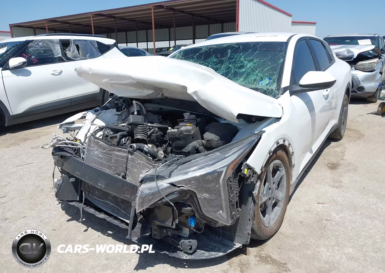 2025 Kia K4 Lxs VIN:3KPFT4DE1SE078831 - 2