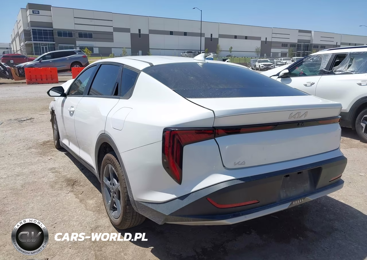 2025 Kia K4 Lxs VIN:3KPFT4DE1SE078831 - 3