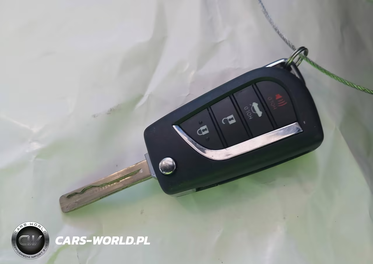 2019 Toyota Camry Le VIN:4T1B11HK9KU810879 - 11