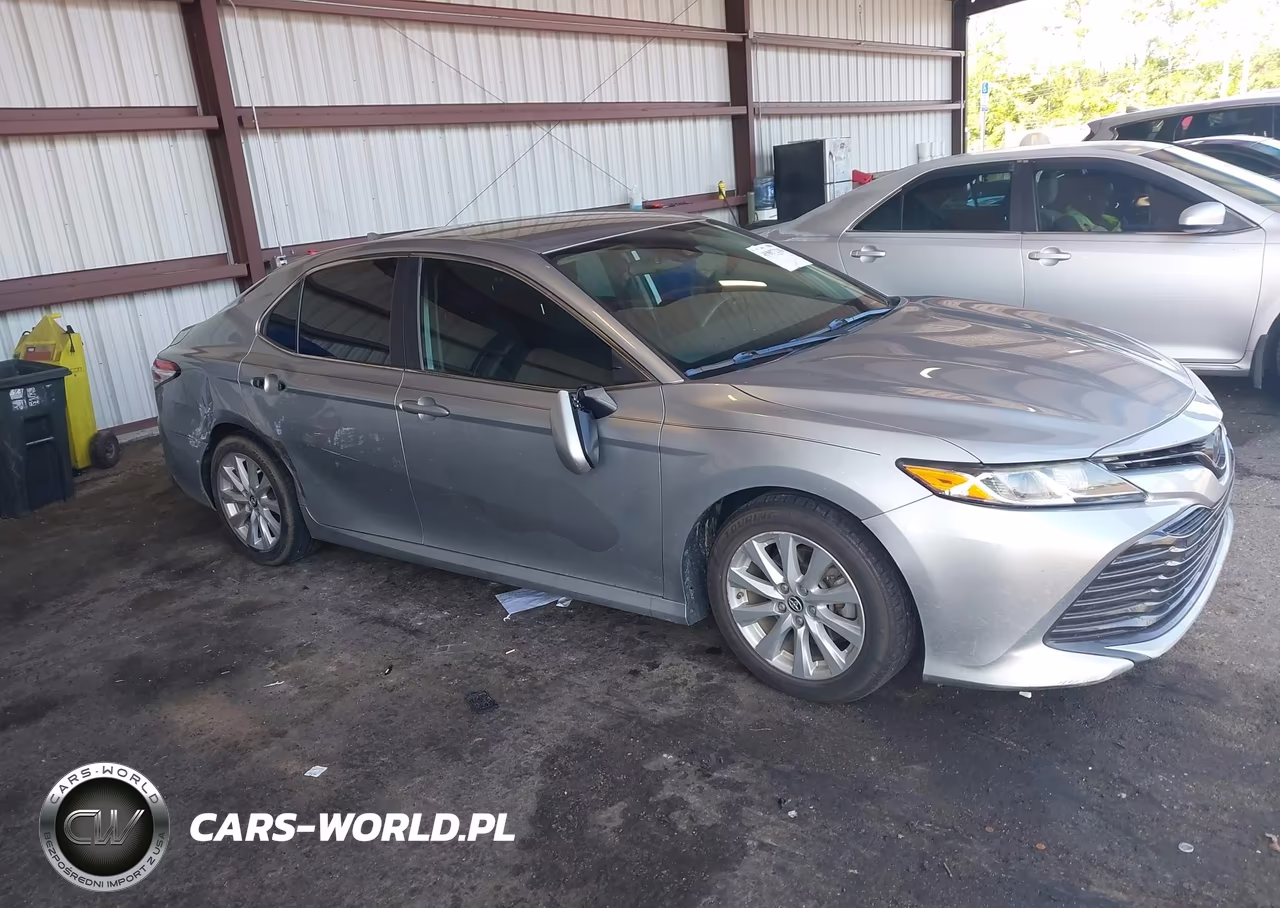 2019 Toyota Camry Le VIN:4T1B11HK9KU810879 - 13