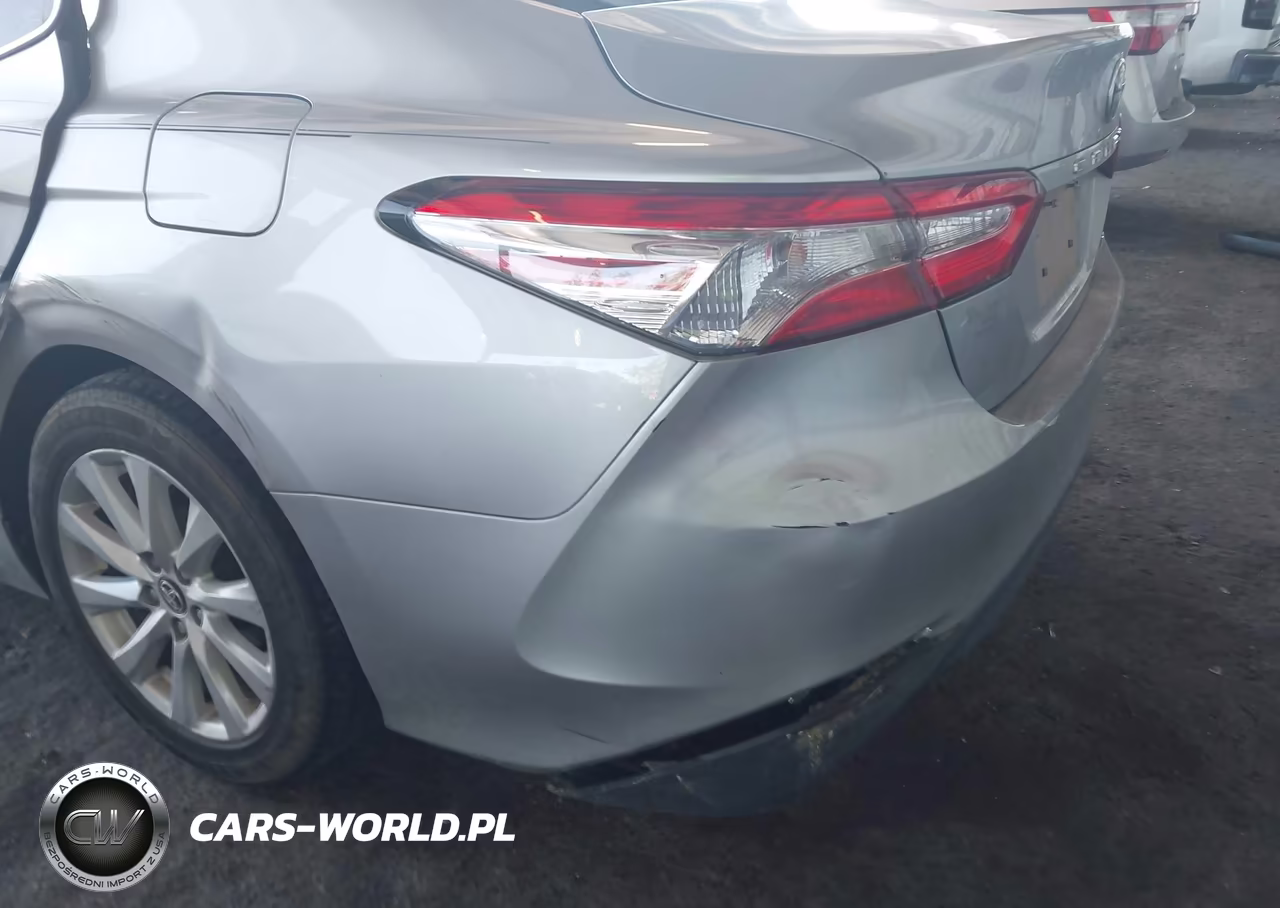 2019 Toyota Camry Le VIN:4T1B11HK9KU810879 - 6