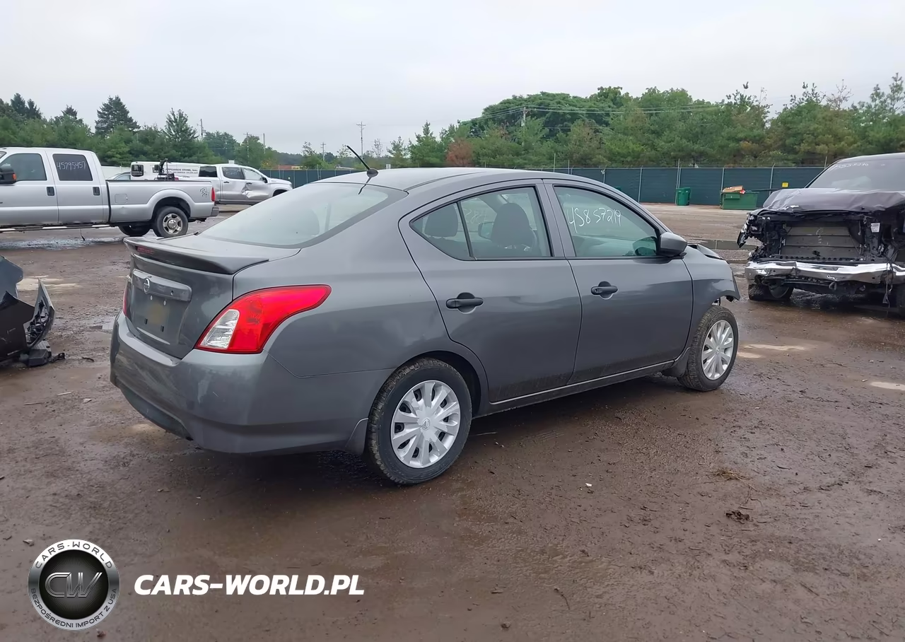 2019 Nissan Versa 1.6 S+ VIN:3N1CN7AP4KL829696 - 4