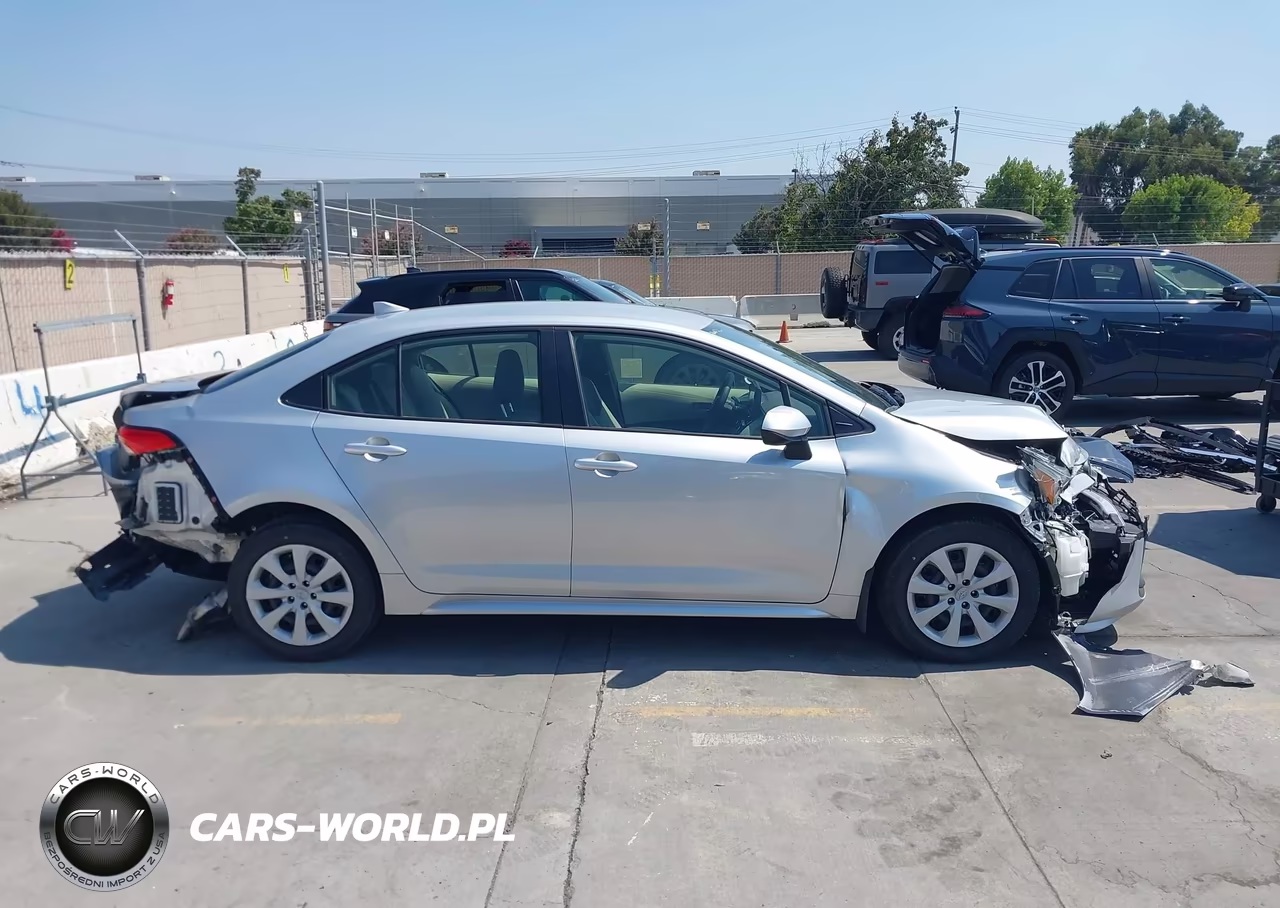 2026 Toyota Corolla Hybrid Hybrid Le VIN:JTDBCMFE7T3116860 - 13
