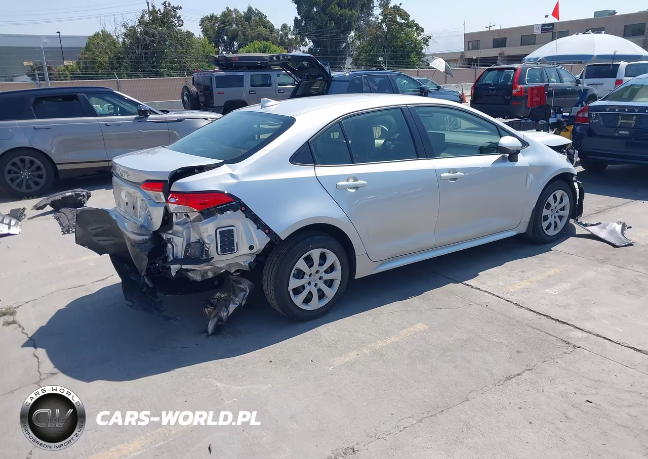 2026 Toyota Corolla Hybrid Hybrid Le VIN:JTDBCMFE7T3116860 - 4