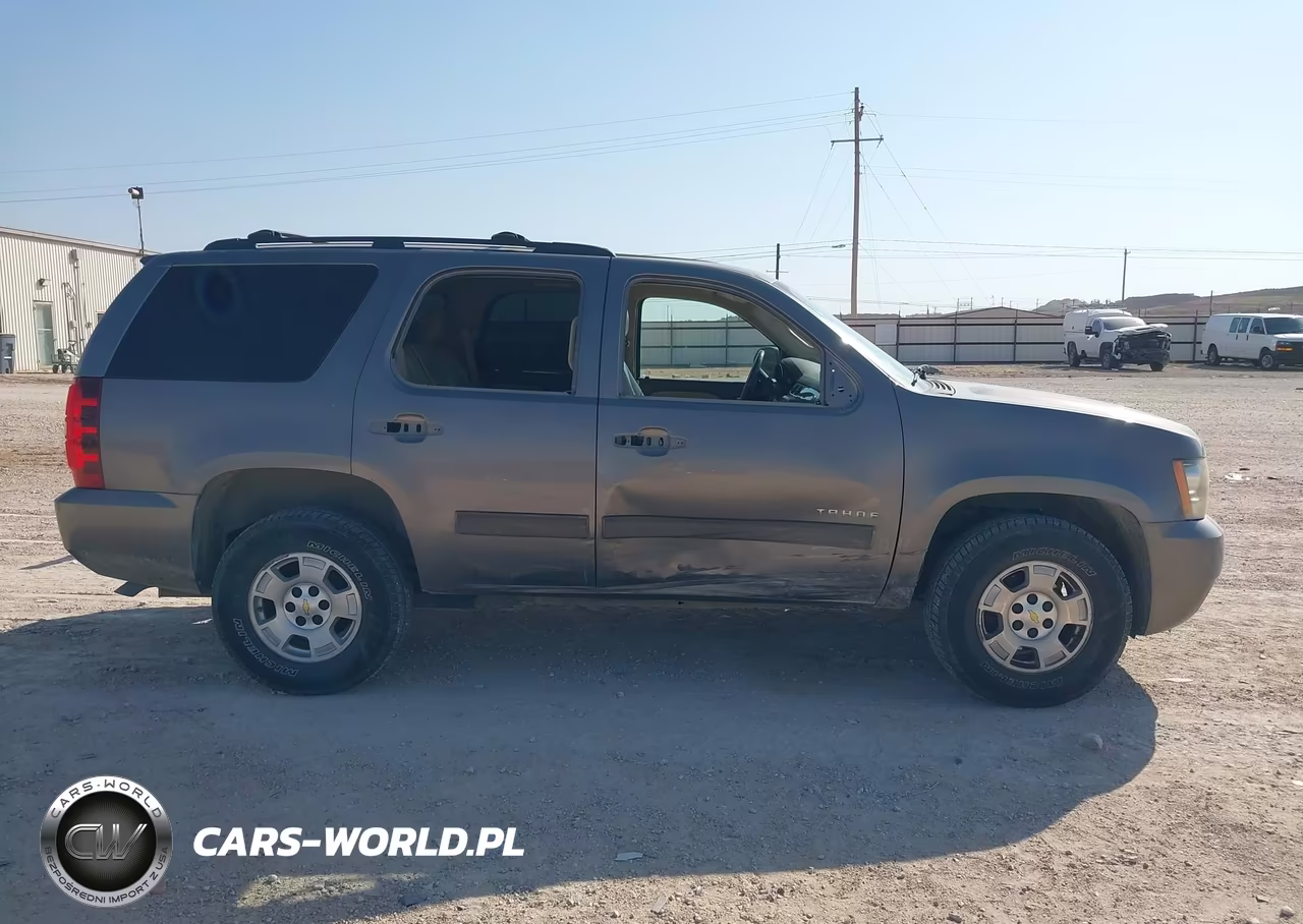 2011 Chevrolet Tahoe Ls VIN:1GNSCAE03BR140418 - 13