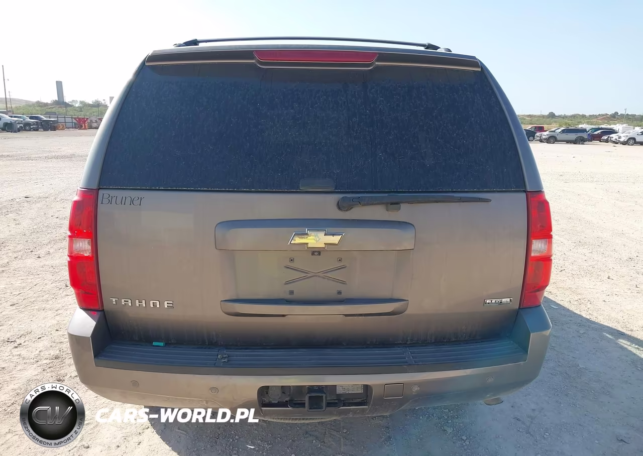 2011 Chevrolet Tahoe Ls VIN:1GNSCAE03BR140418 - 16