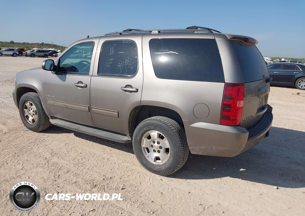 2011 Chevrolet Tahoe Ls VIN:1GNSCAE03BR140418 - 3