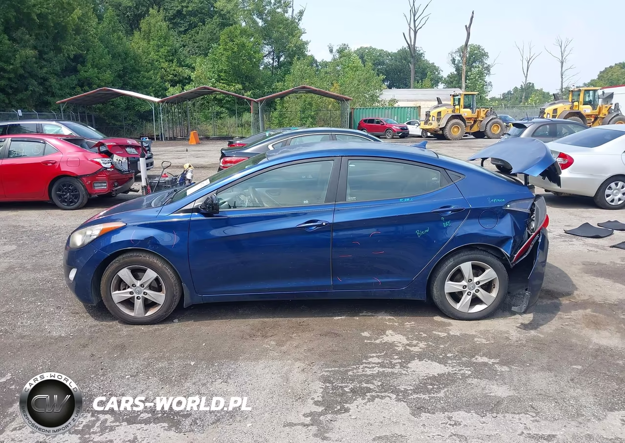 2013 Hyundai Elantra Gls VIN:KMHDH4AE5DU778039 - 14