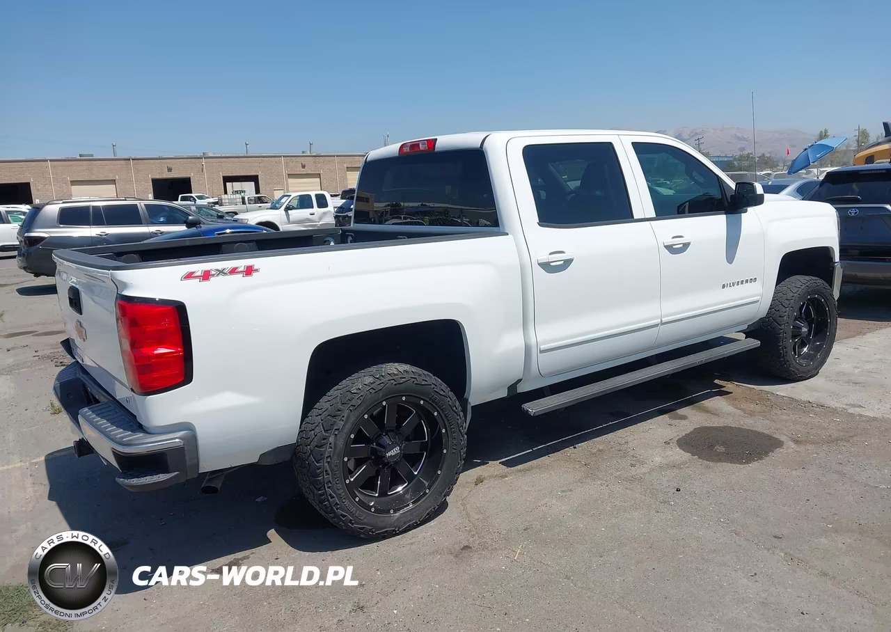 2017 Chevrolet Silverado 1500 Lt VIN:3GCUKREC4HG242512 - 4
