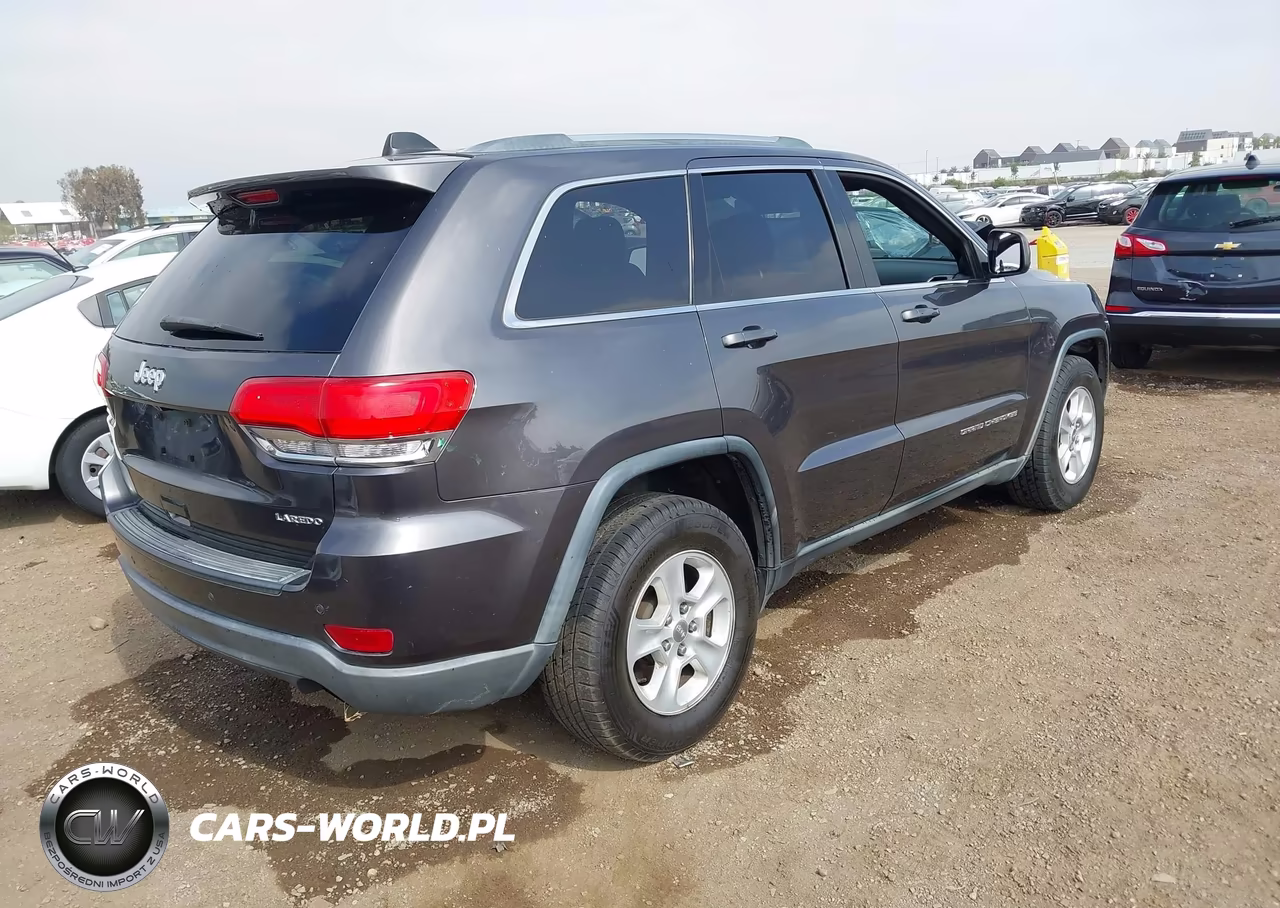 2016 Jeep Grand Cherokee Laredo VIN:1C4RJEAGXGC457985 - 4
