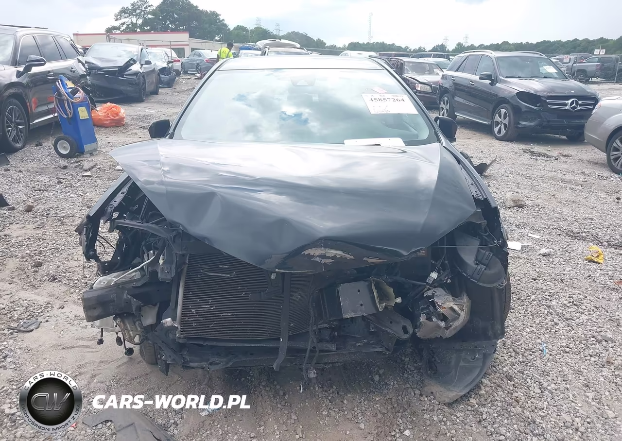 2018 Toyota Corolla Le VIN:5YFBURHE0JP813864 - 13