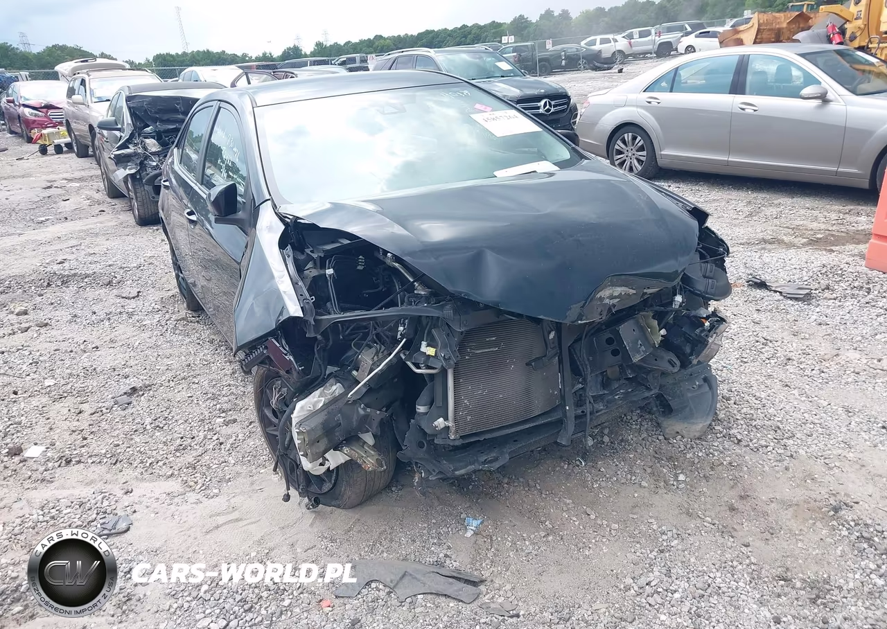 2018 Toyota Corolla Le VIN:5YFBURHE0JP813864 - 6
