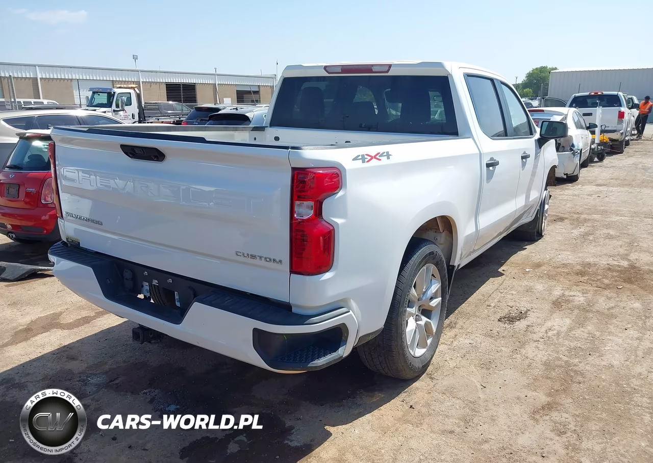 2022 Chevrolet Silverado 1500 4Wd Short Bed Custom VIN:1GCPDBEK9NZ609454 - 4