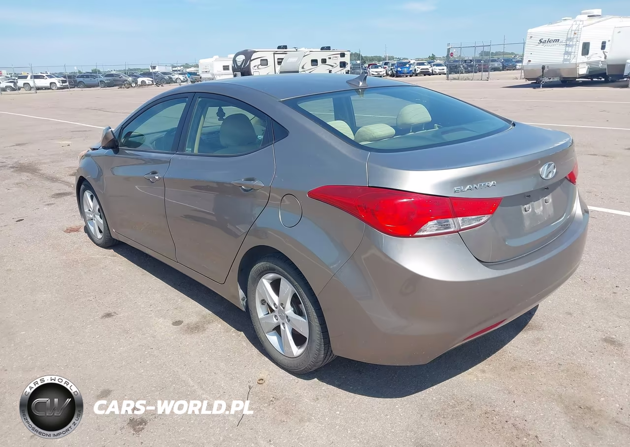 2013 Hyundai Elantra Gls VIN:5NPDH4AE8DH227814 - 3