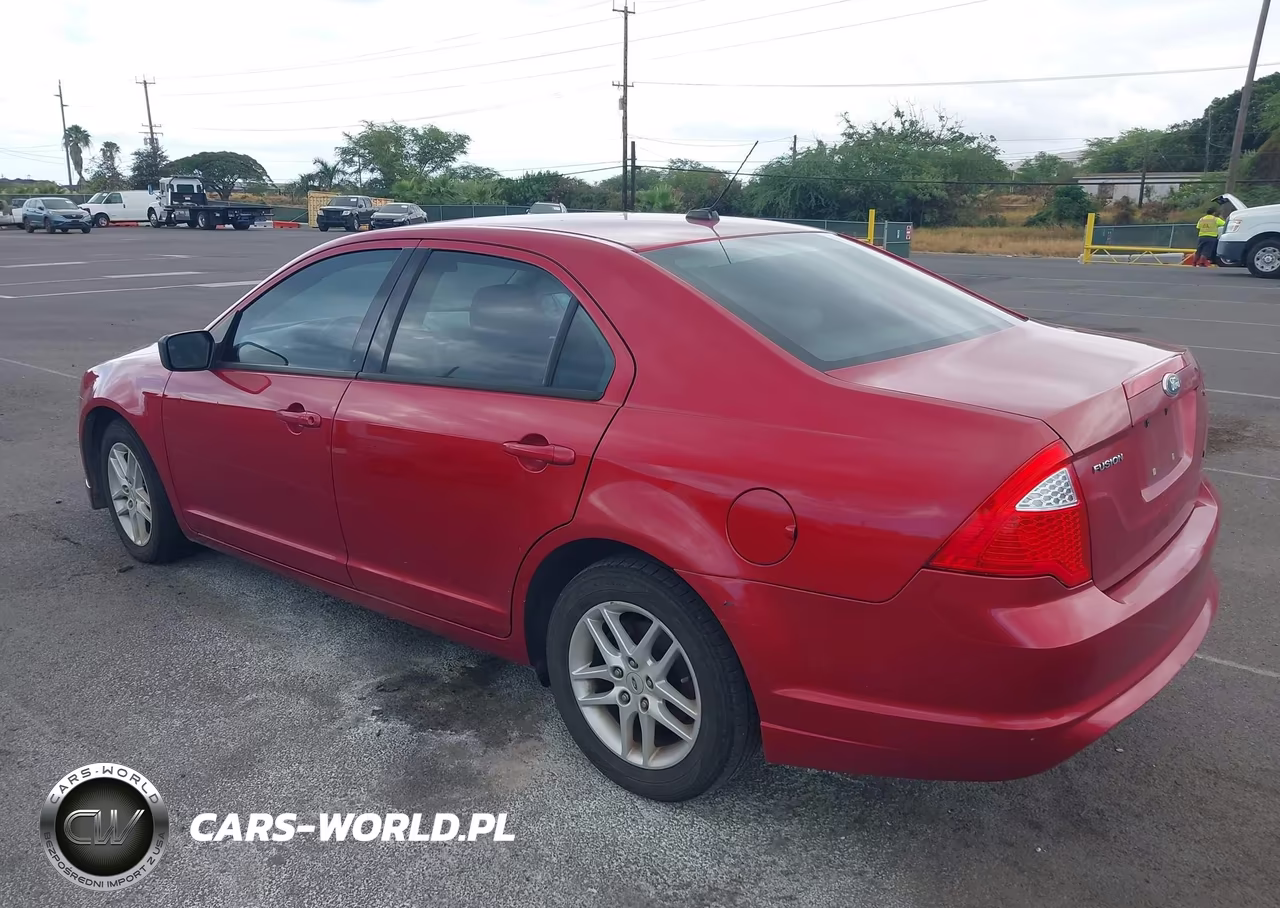 2010 Ford Fusion S VIN:3FAHP0GA3AR430822 - 3
