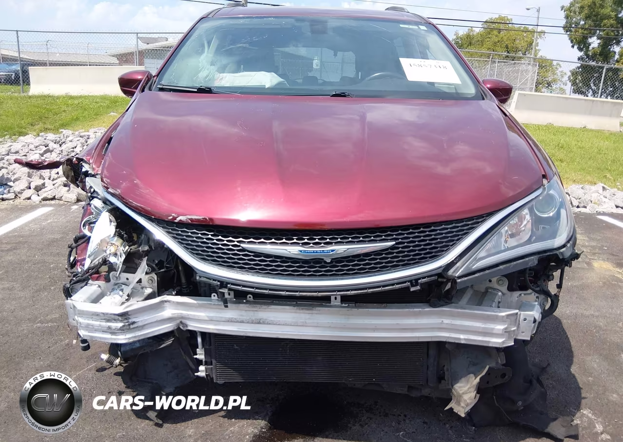 2018 Chrysler Pacifica Touring L VIN:2C4RC1BG3JR144180 - 12