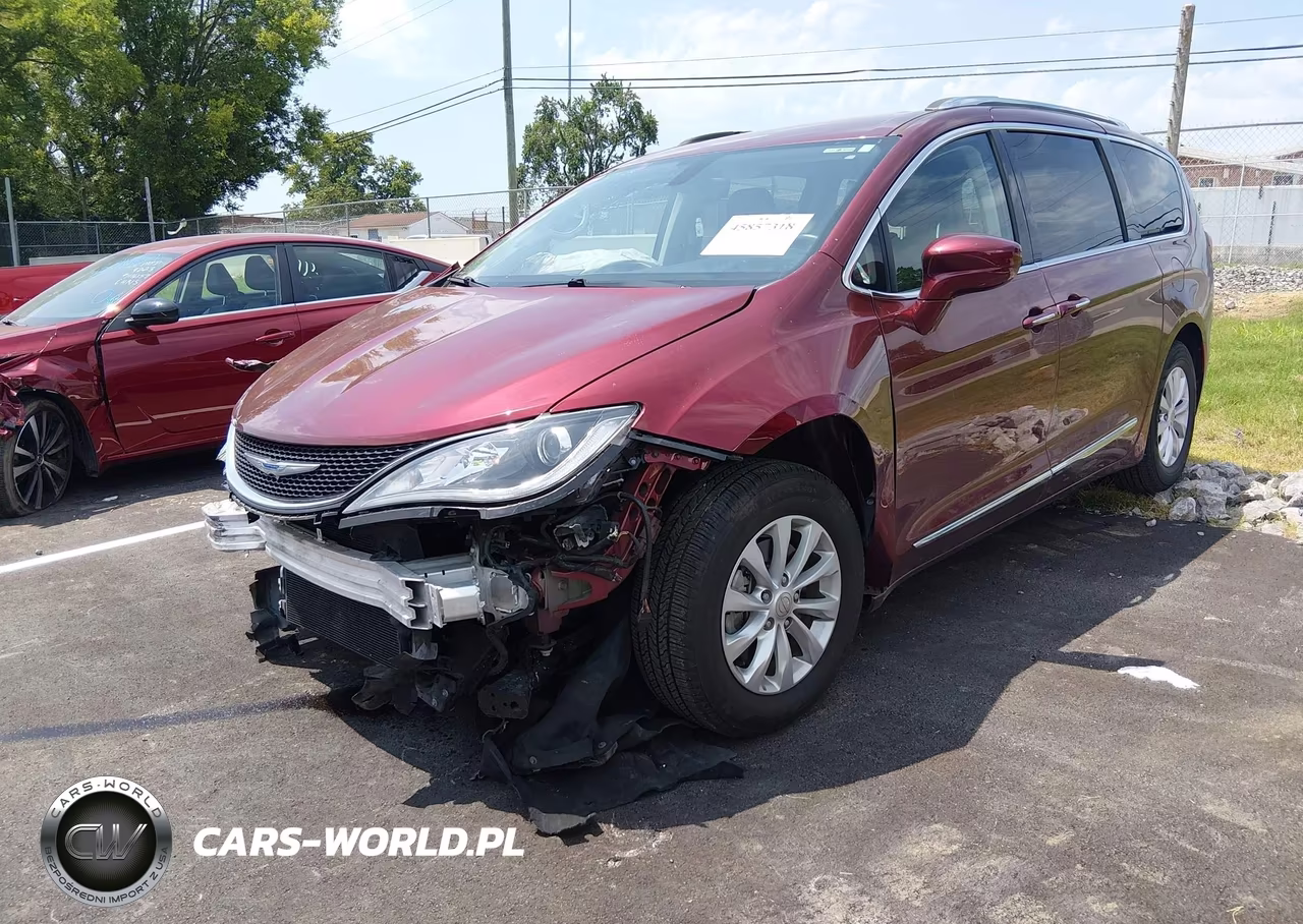 2018 Chrysler Pacifica Touring L VIN:2C4RC1BG3JR144180 - 2