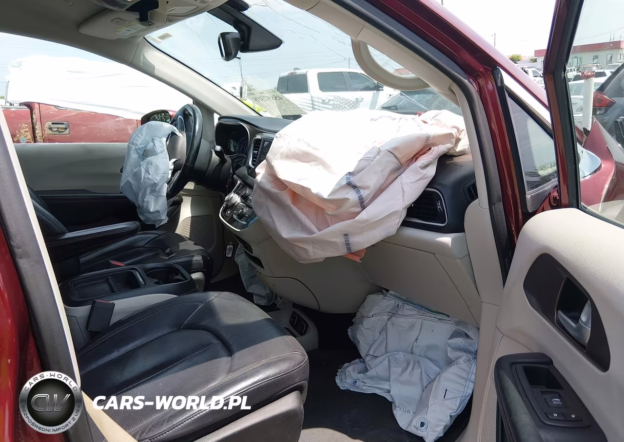2018 Chrysler Pacifica Touring L VIN:2C4RC1BG3JR144180 - 5