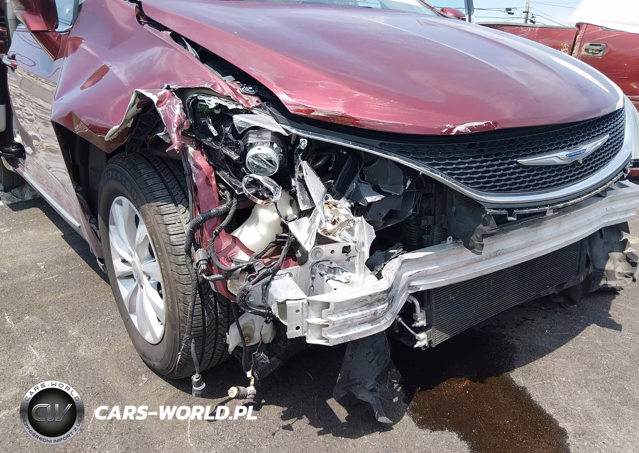 2018 Chrysler Pacifica Touring L VIN:2C4RC1BG3JR144180 - 6