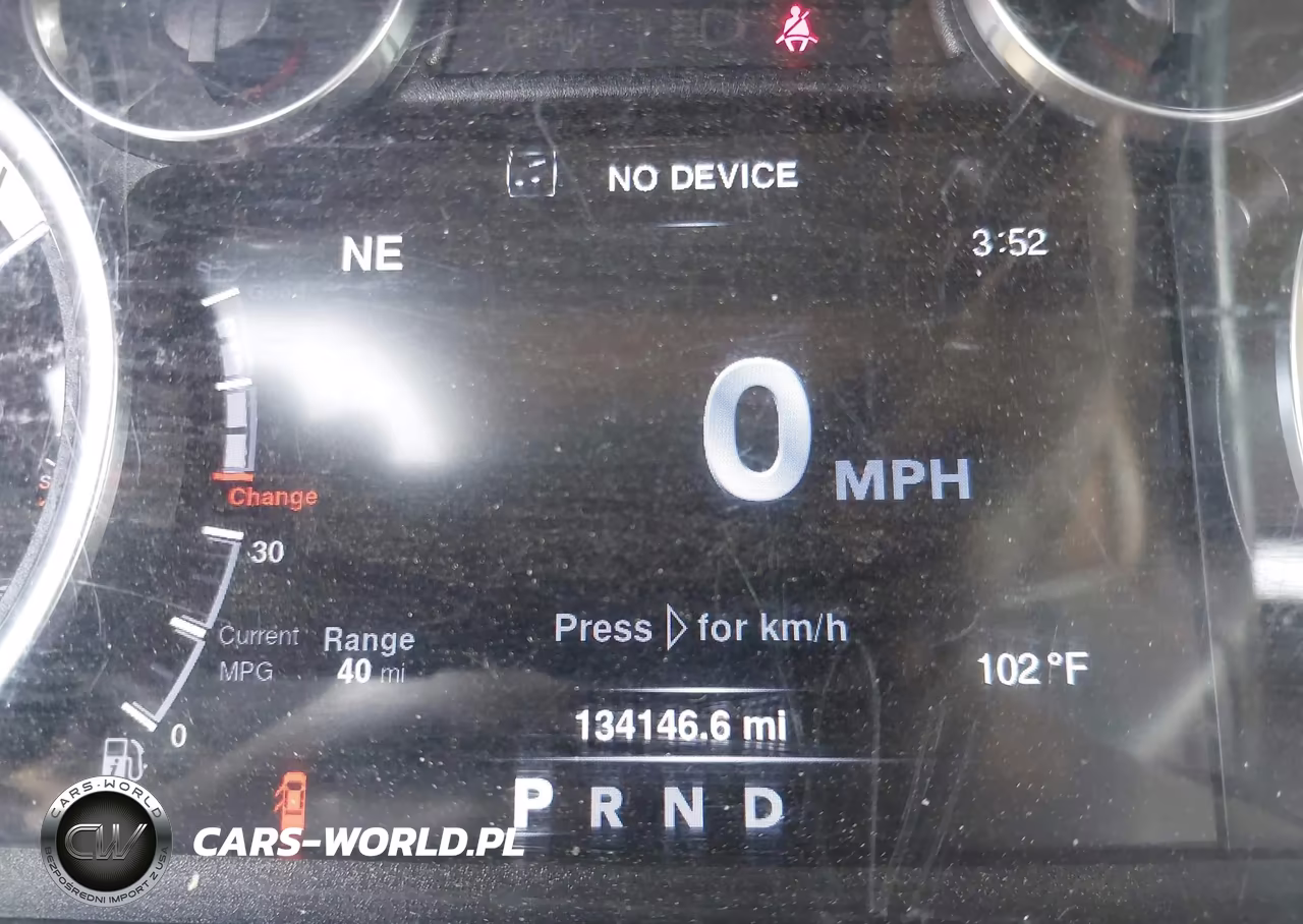 2016 Ram 2500 Laramie VIN:3C6UR5FJ4GG351088 - 16