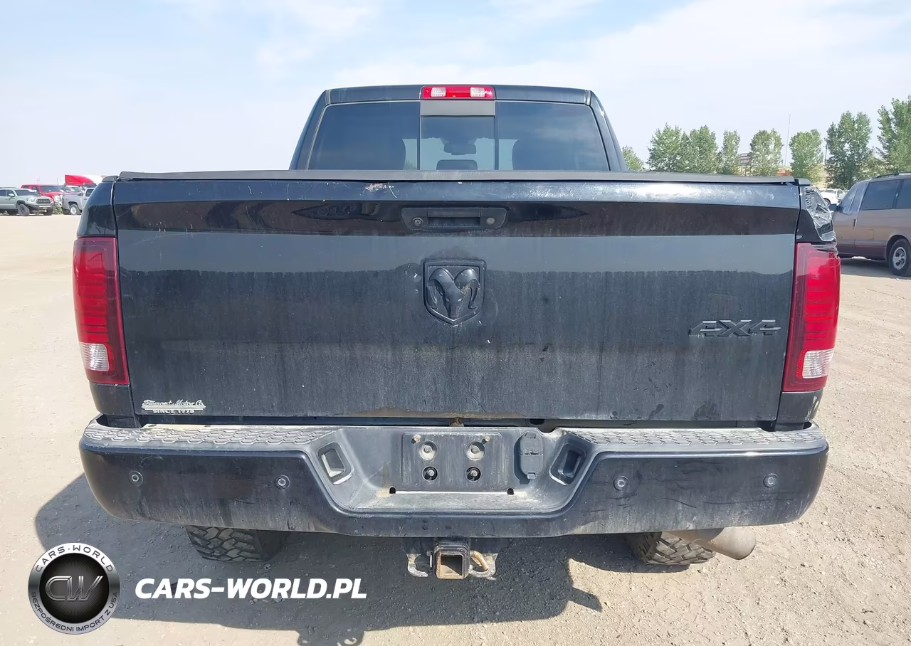 2016 Ram 2500 Laramie VIN:3C6UR5FJ4GG351088 - 17