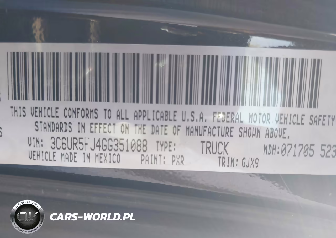 2016 Ram 2500 Laramie VIN:3C6UR5FJ4GG351088 - 9