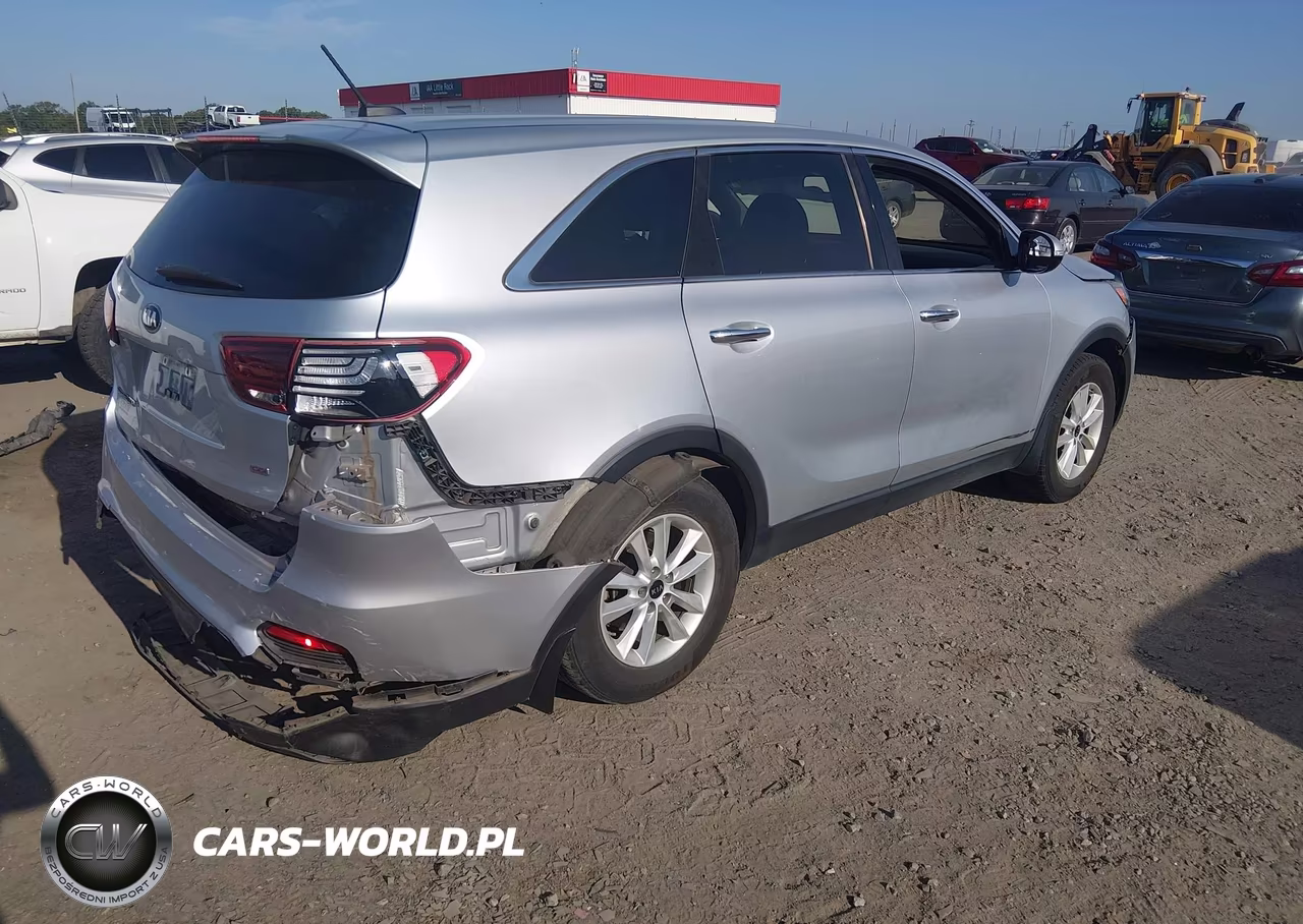 2019 Kia Sorento 2.4L L VIN:5XYPG4A30KG565341 - 4