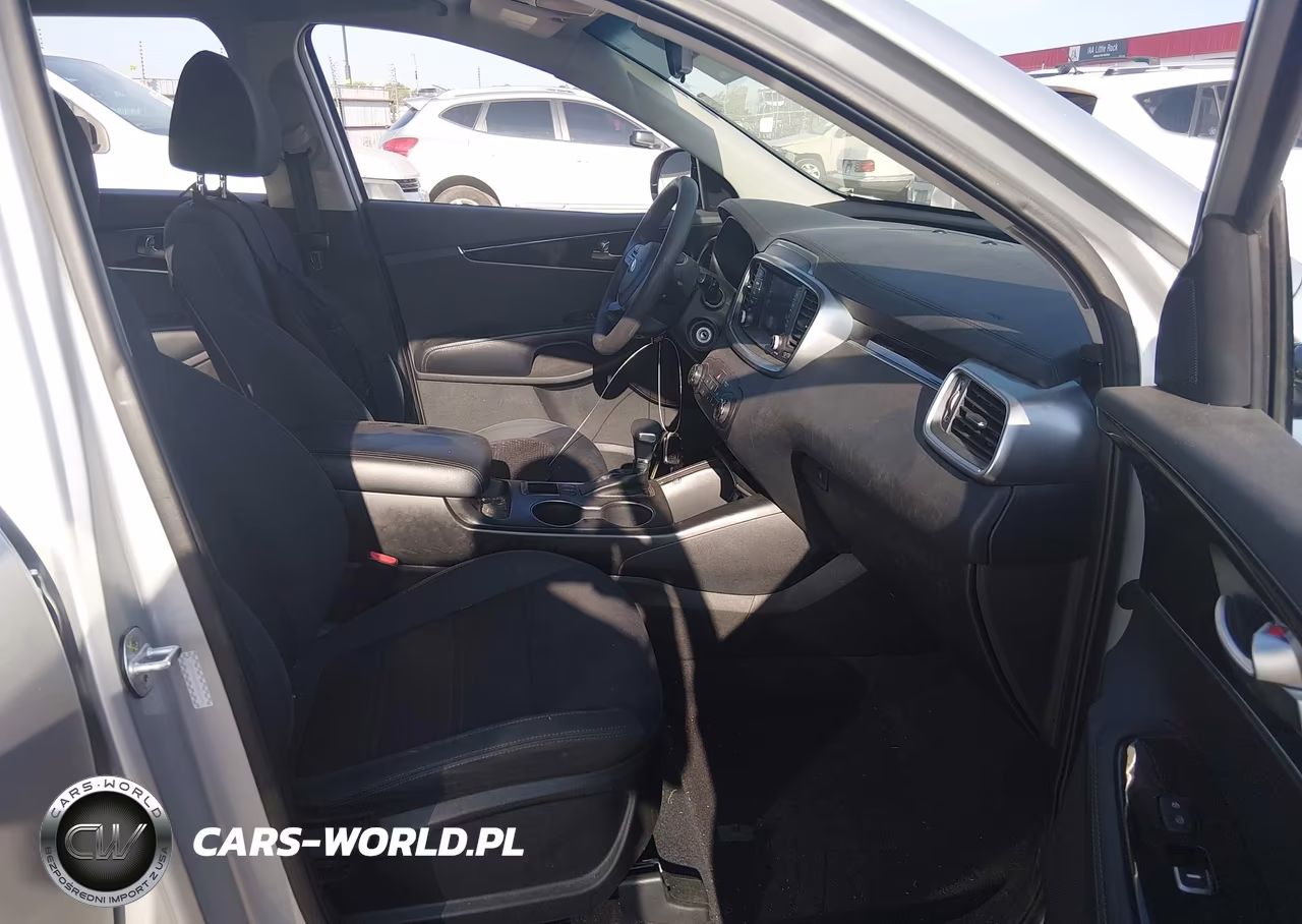 2019 Kia Sorento 2.4L L VIN:5XYPG4A30KG565341 - 5