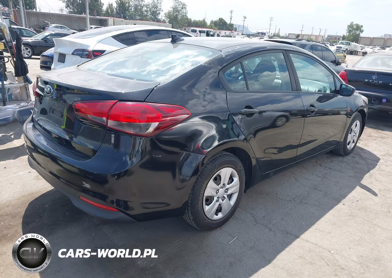 2017 Kia Forte Lx VIN:3KPFK4A74HE024375 - 4