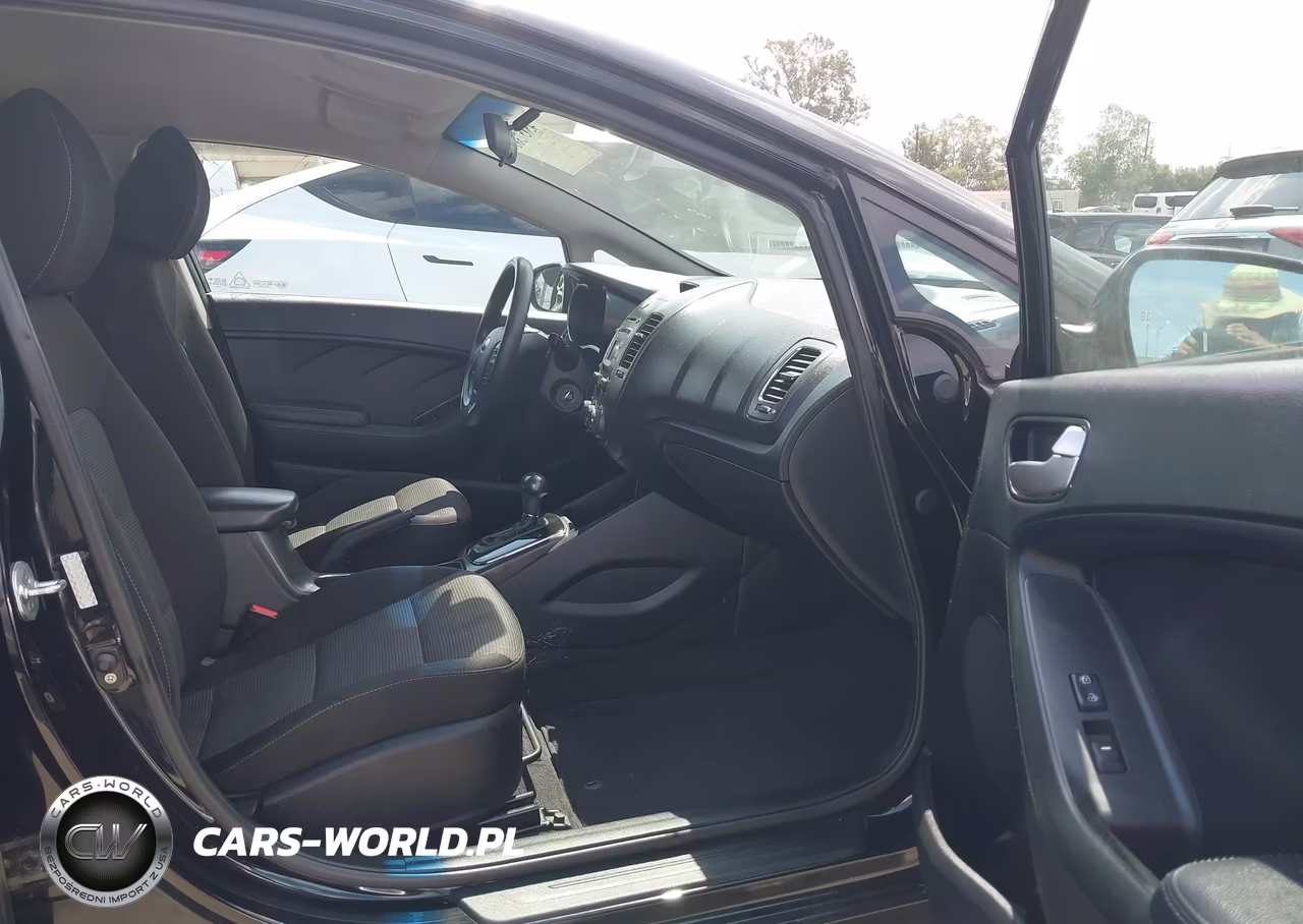 2017 Kia Forte Lx VIN:3KPFK4A74HE024375 - 5