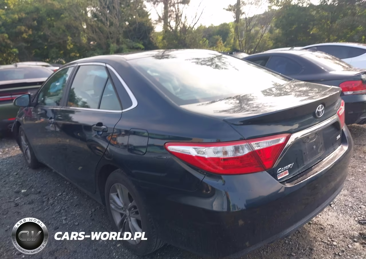 2016 Toyota Camry Se VIN:4T1BF1FK6GU232963 - 3
