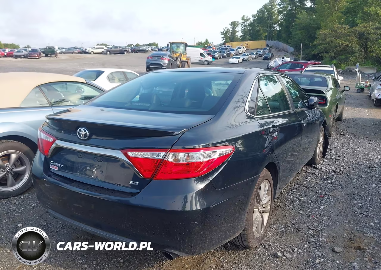 2016 Toyota Camry Se VIN:4T1BF1FK6GU232963 - 4