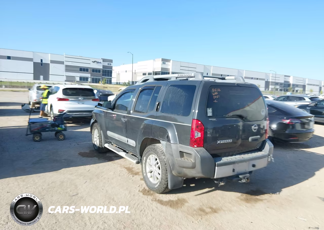 2015 Nissan Xterra S VIN:5N1AN0NU1FN666261 - 3