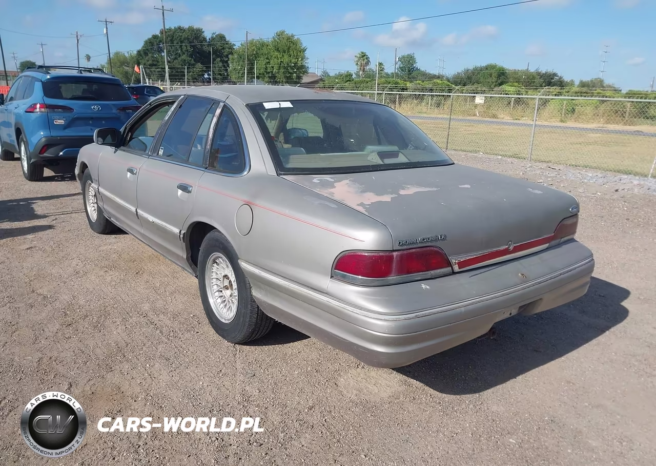 1994 Ford Crown Victoria Lx VIN:2FALP74W2RX100153 - 3