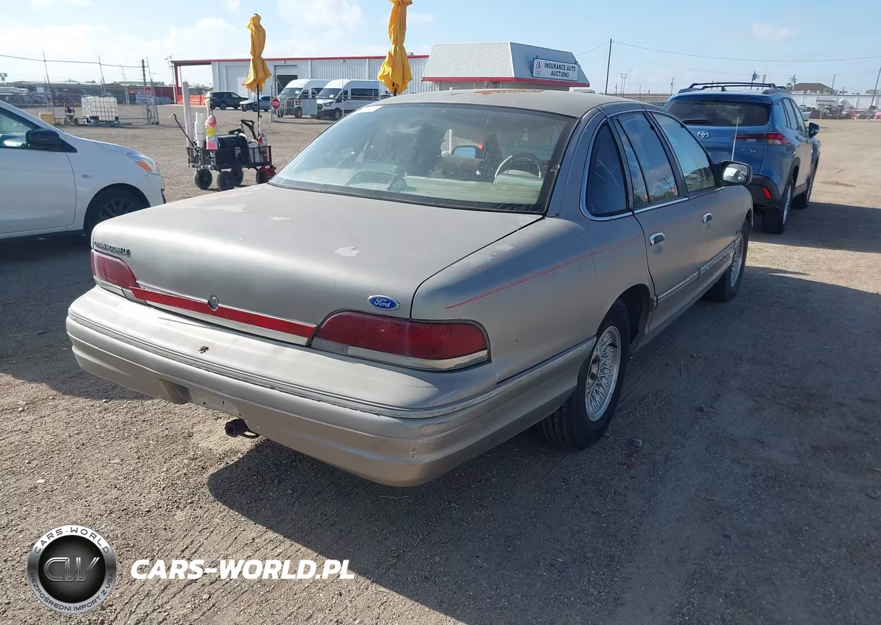 1994 Ford Crown Victoria Lx VIN:2FALP74W2RX100153 - 4