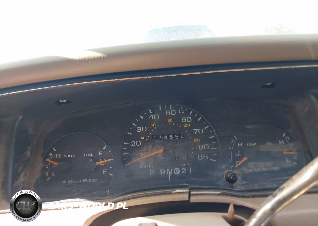 1994 Ford Crown Victoria Lx VIN:2FALP74W2RX100153 - 7