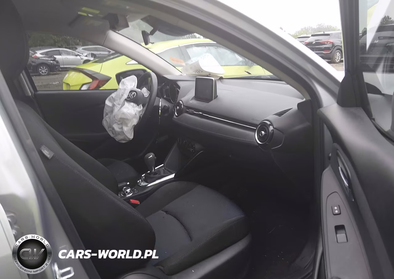 2017 Toyota Yaris Ia VIN:3MYDLBYV4HY154976 - 5