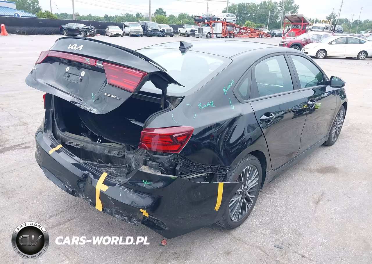 2024 Kia Forte Gt-Line VIN:3KPF54AD2RE764912 - 4
