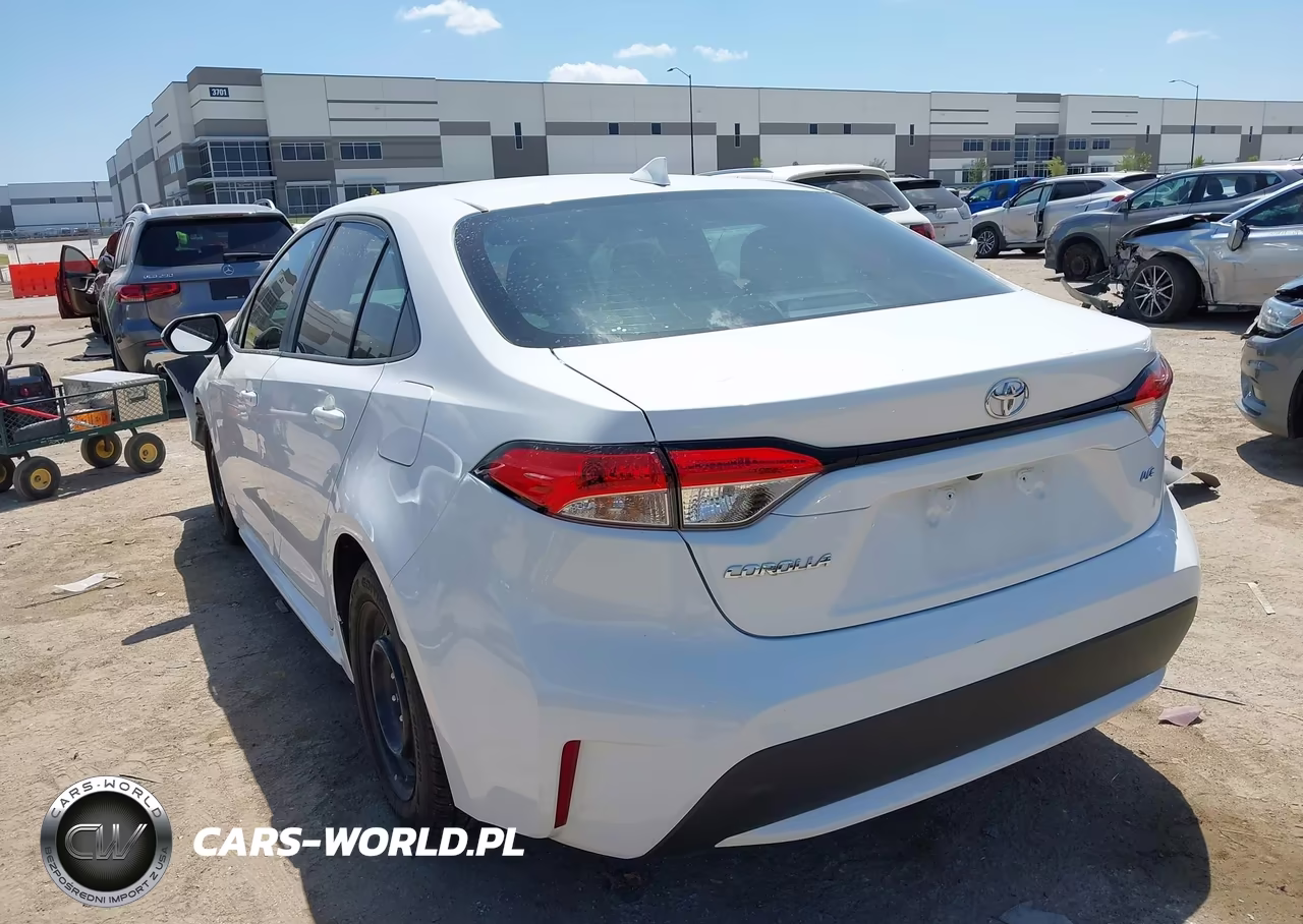 2020 Toyota Corolla Le VIN:5YFEPRAE6LP051058 - 3