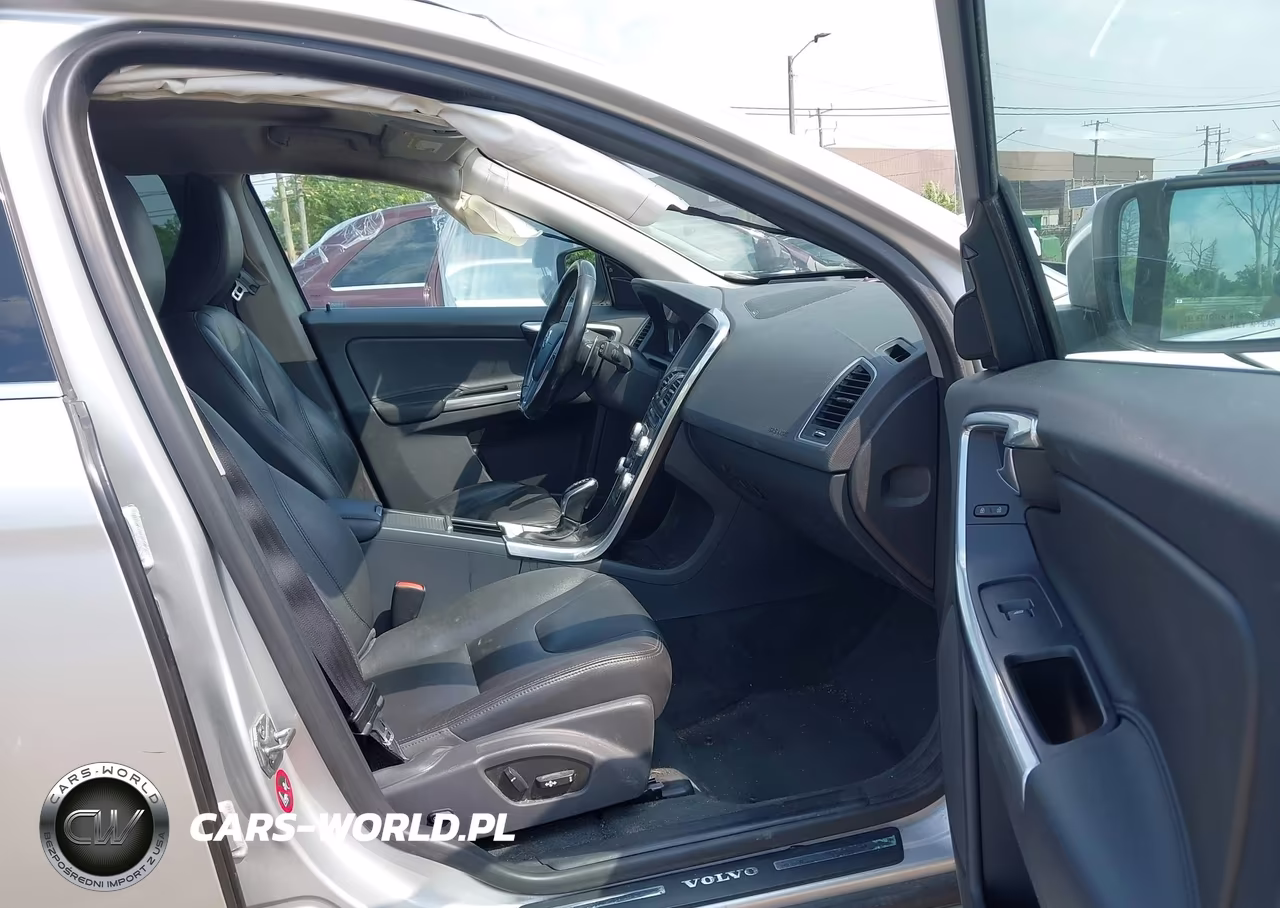 2015 Volvo Xc60 T6 Platinum VIN:YV4902RM3F2753184 - 5